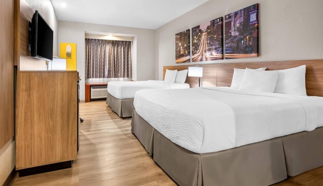 Days Inn by Wyndham near Kansas Speedway
