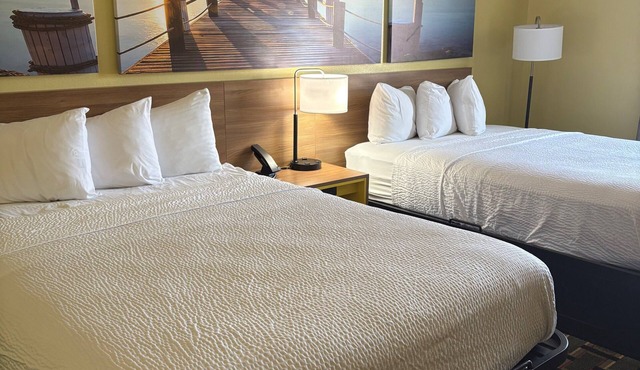 Days Inn by Wyndham Park City Kansas