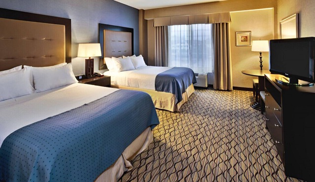 Destination for a Relaxing Family Getaway! in Romulus