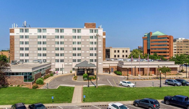 DoubleTree by Hilton Neenah in Neenah