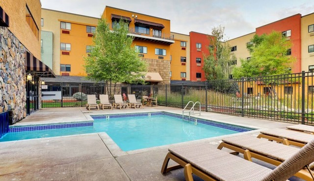 Downtown Sioux City Stay | Room for Group bookings | Near Riverfront