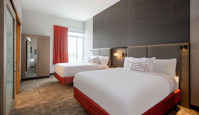 Easy Denver Access | Indoor Pool + Free Parking