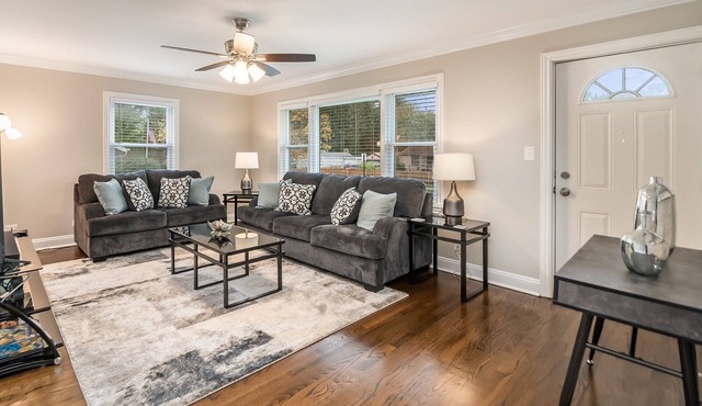 Elgin Rental- Jay St