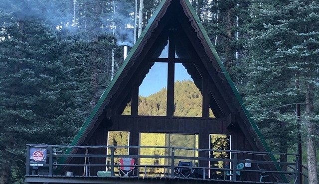 Elk Run A-Frame House with Hot Tub