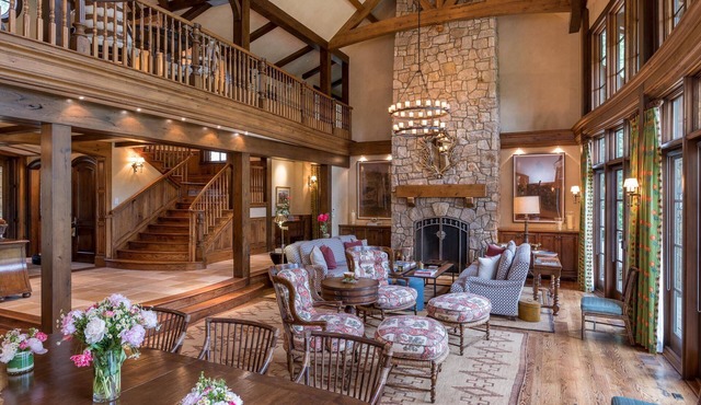 Enchanting Lakeside Estate on Manicured Grounds with Hot Tub and Breathtaking Mountain Views