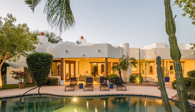 Entertaining Scottsdale Estate - Pickle-ball, B-ball, Golf and more!