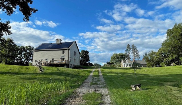 Explore Hudson Valley in Private Barn Apartment in Kingston