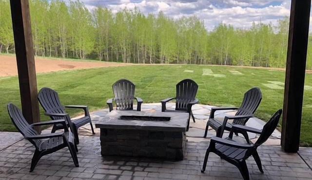 Fall River Cabin-4 Master Suites, Fire Pit, Hot Tub & Games!