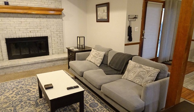 Major international sporting event - Spacious 1-bedroom patio apartment in charming Overland Park.