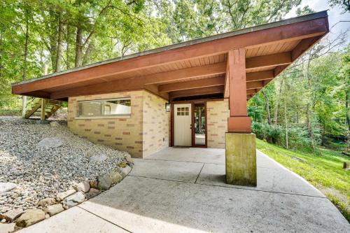 Fire Pits & Grill: Lakefront Jackson Home