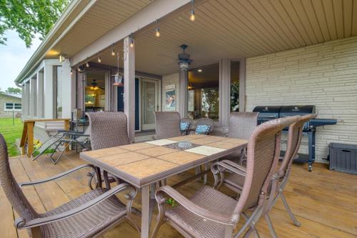 Game Room, Fishing Cabin & Dock on Grand Lake!