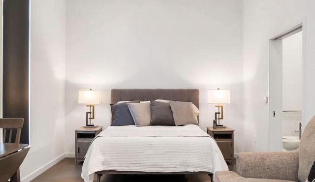 Grand Suite Pinnacle Brownstones