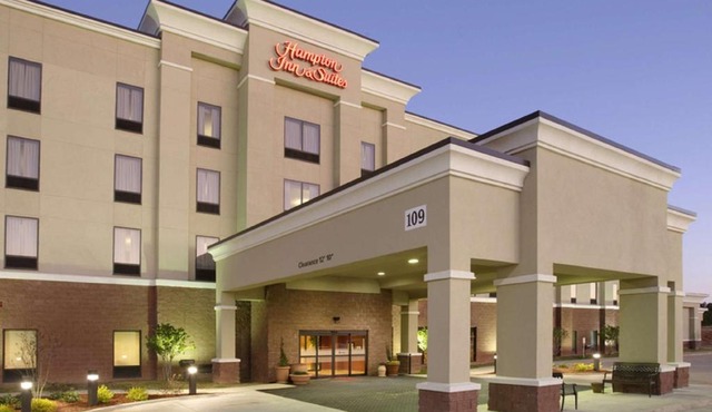Hampton Inn & Suites McComb