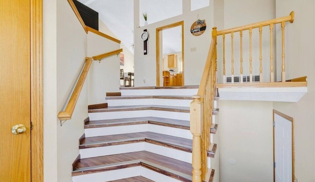 Hanover. 4BR Home w/large backyard