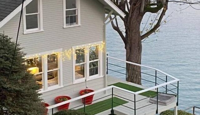 Heritage Accommodation on Private Beach