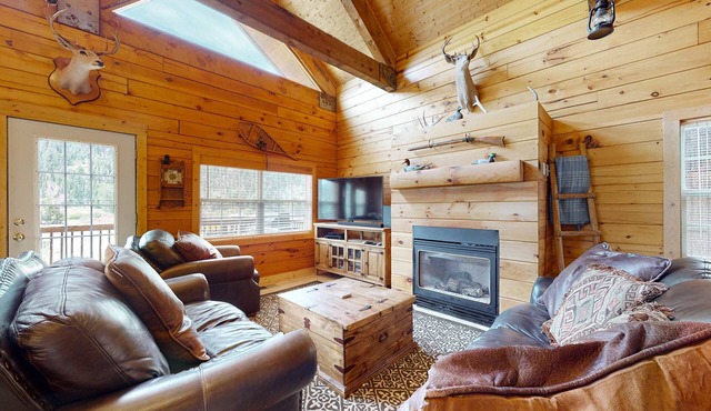 Hideaway on High - Mountain Views & Walk to Town