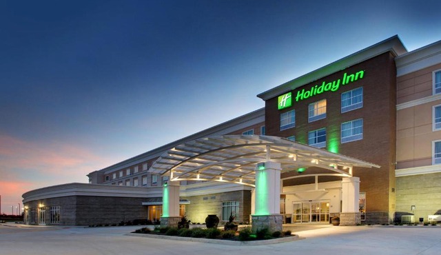 Holiday Inn & Suites Peoria At Grand Prairie by IHG