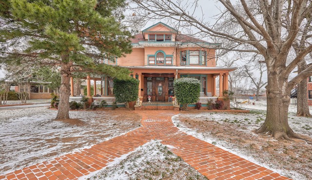 Jim Bob Victorian Mansion