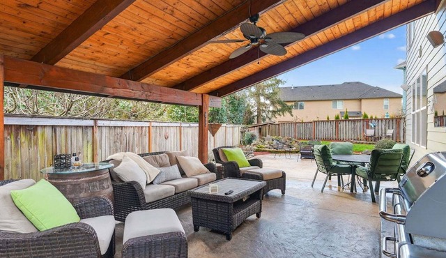 Keizer Retreat | Firepit + Near Salem & Wineries