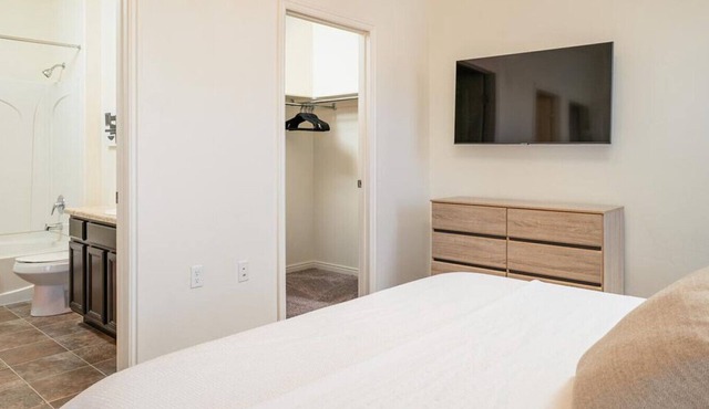 Landing at Viewpointe - 2 Bedrooms in Downtown Pleasant Grove