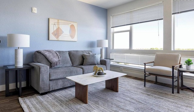 Landing | Beautiful 2BD, Gym, Clubhouse