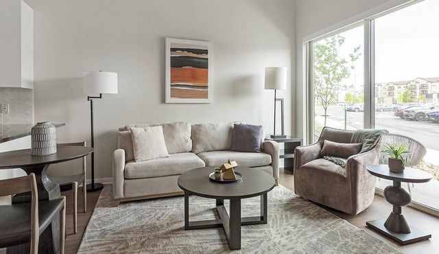 Landing | Chic 1BD, Courtyard, Yoga Studio
