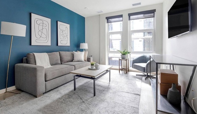 Landing | Chic 1BD, Gym, Rooftop Lounge