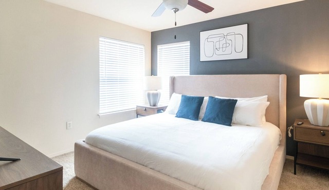 Landing | Spectacular 2BD, Pool, Gym