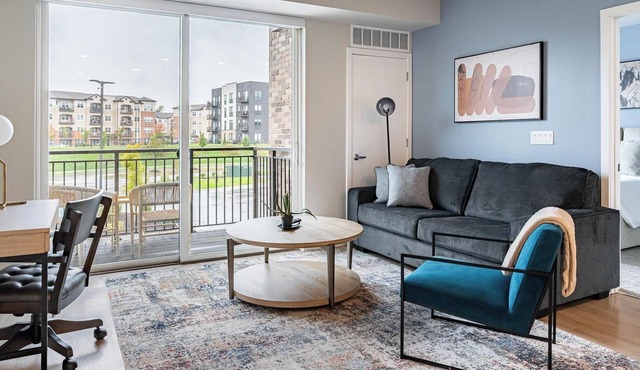 Landing | Stunning 2BD, Gym, Courtyard