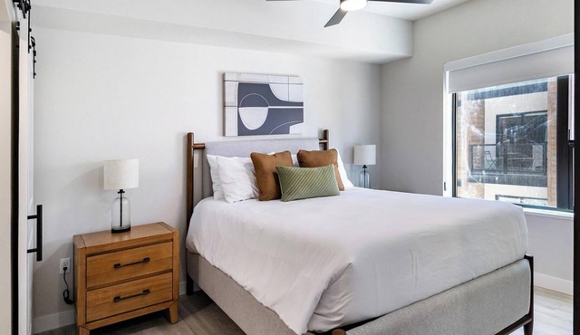 Landing | Stunning Studio, Gym, Pool