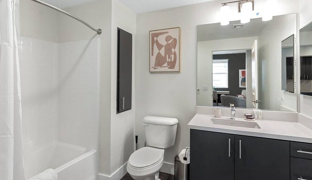 Landing | Stylish 1BD, Courtyard, Gym