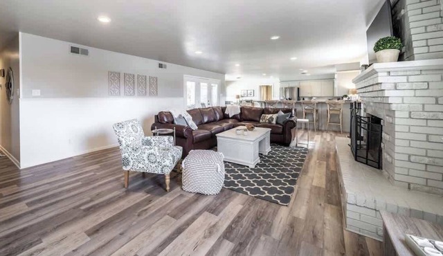 Launch Pad - 4 BR/2.5 BA - Close to Campus