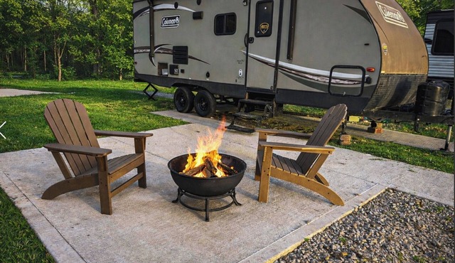 Lazy Trailside Retreat- RV