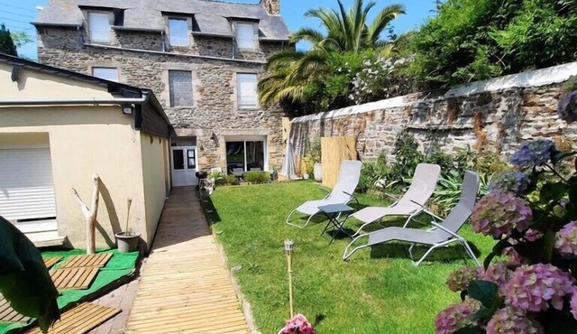 LE COCON de MATIGNON 4-star gîte 5 kms from the sea with spa 5-10 people in Matignon