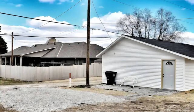 Lovely 2-bedroom bed, 1 bathroom home enjoyable Medicine Lodge
