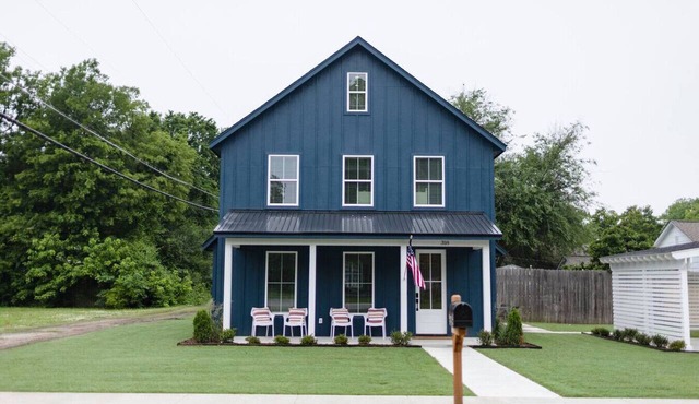 Lux 3BR Cottage | Walk to Rose District | Sleeps 6