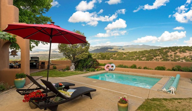 Luxe Escape near Opera Spa Pool Casita
