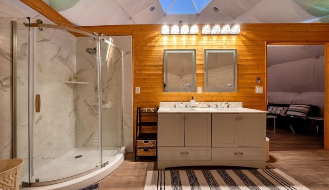 Luxurious Dome for Unforgettable Stays in Burnet, Texas