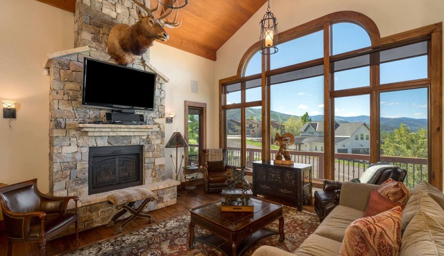 Luxury 7-Bedroom Private Home with Breathtaking Valley Views!