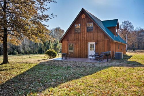 Luxury Cabin w/Pond, Working Ranch Near Nevada