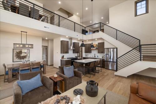 Luxury Family getaway with hot tub