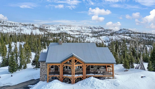 Luxury Steam Engine Cabin | Epic Brian Head Views