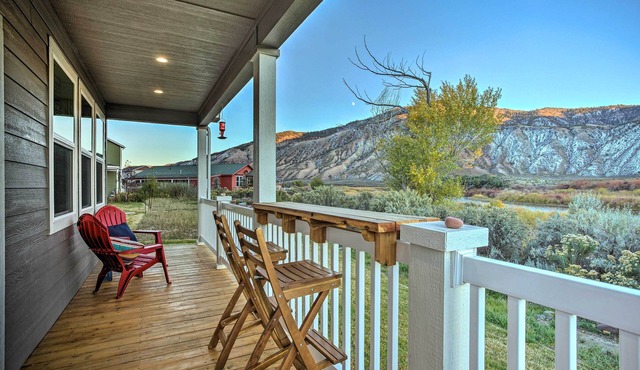 Magnificent Gypsum Retreat on the Colorado River!