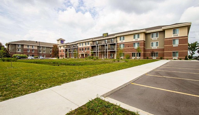MainStay Suites Madison - Monona