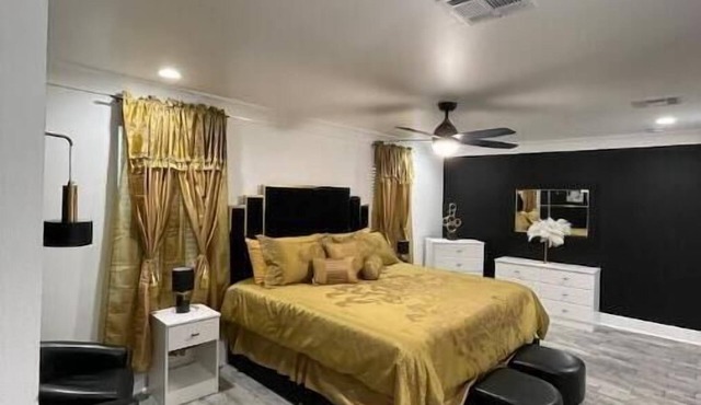 MardiGras Modern 4bedrm Home Wi-Fi free parking