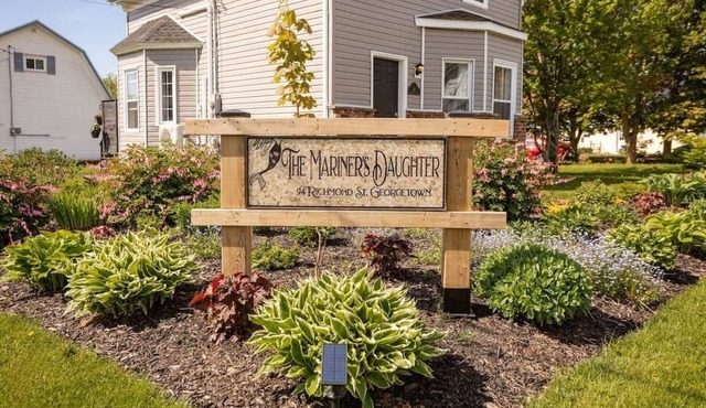 Mariner’s Daughter 3bdrm house in seaside village in Georgetown