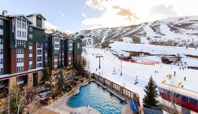 Marriott MountainSide Ski In/Out