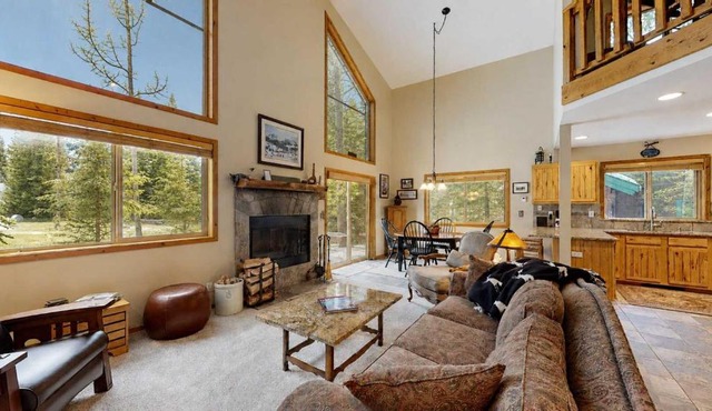 McCall Cabin on Golf Course Pool & Sauna