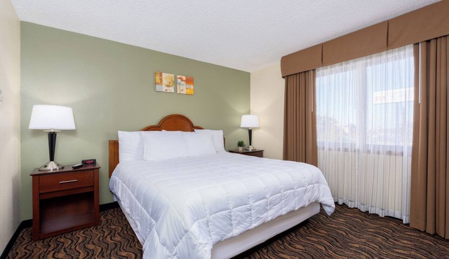 MCM Elegante Suites Abilene