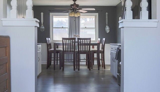 Millard Home Near I-80, 3BR, WiFi, Smart TVs, Parking, Quiet Area
